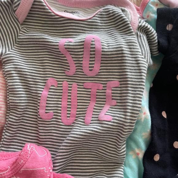 Lot of 31 newborn Infant Girl Sleepers and Onesies Gently Used Condition! - Picture 6 of 9